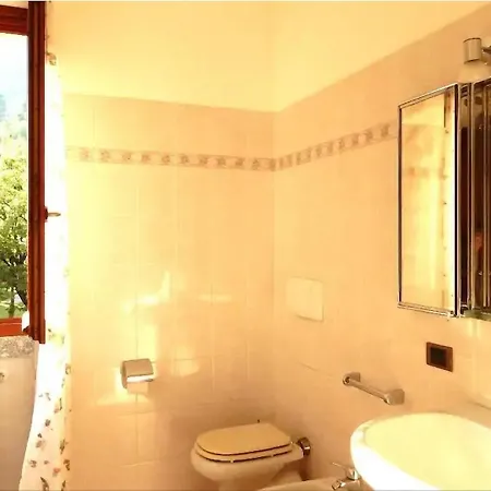 Holiday home Il Guscio Lenno